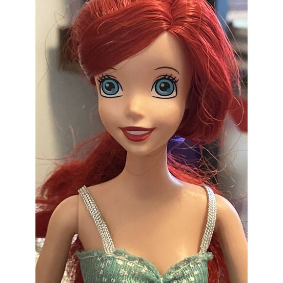 Ariel Little Mermaid Barbie Doll Articulated arms & legs jointed Disney Princess - Picture 3 of 4
